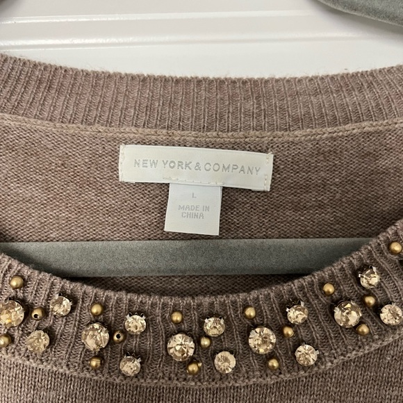 EUC NY&Company Beige Jeweled Sweater (L) 👚 - Picture 2 of 2